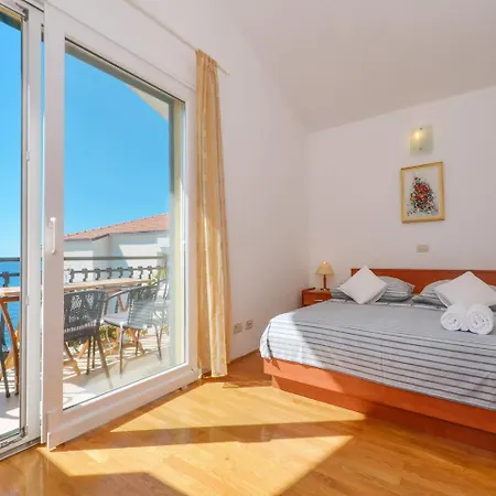 Nera Apartamento Podstrana