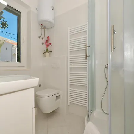 Nera Apartment *