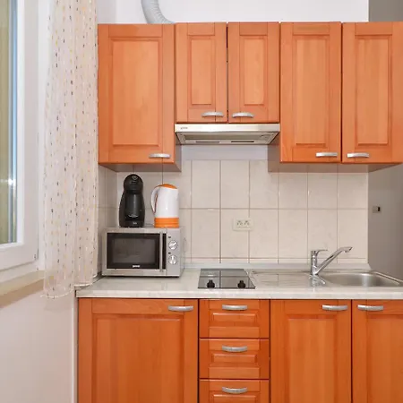 Nera Apartment Podstrana