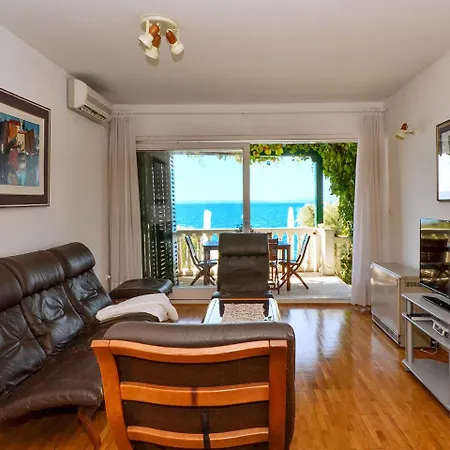 Apartment Nera Podstrana