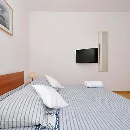 Apartment Nera Podstrana